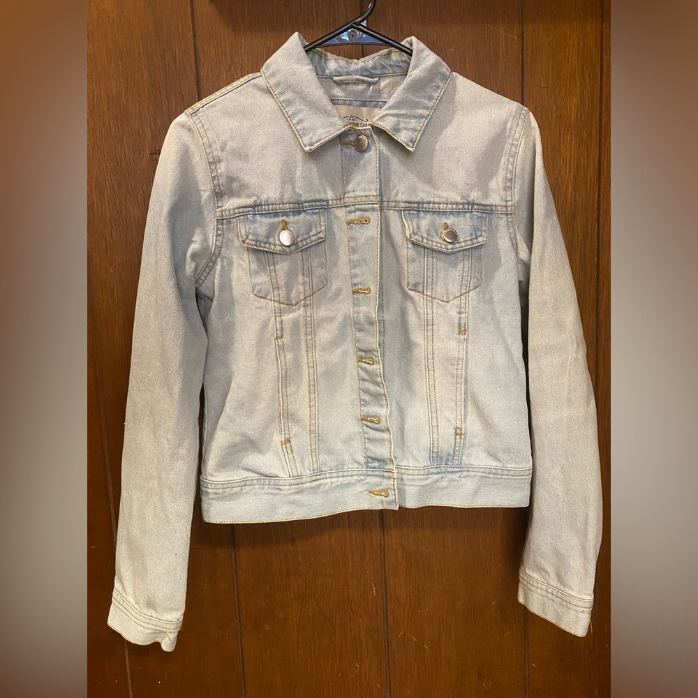 🔴Light Wash Jean Jacket